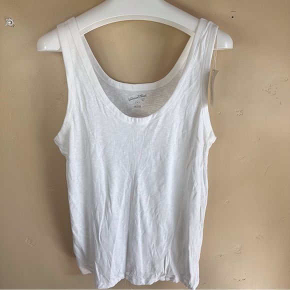 NWT Universal Thread Womens Capsule‎ Wardrobe Staple White Tank Layering Size 2X - Picture 1 of 6
